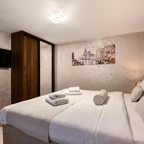 One Luxury Suites AKUSTIK - 3 minuta peške do Jezera โรงแรมในซลาตีบอร์