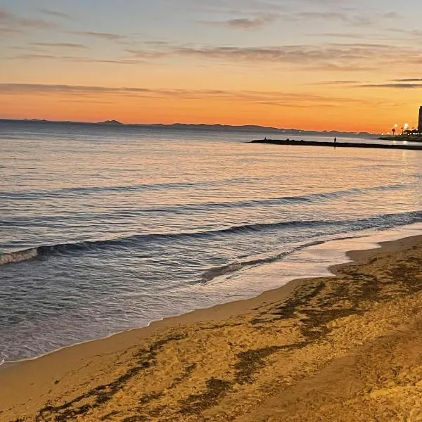 Apartamentos Playa de los Locos، فندق في توريفايجا