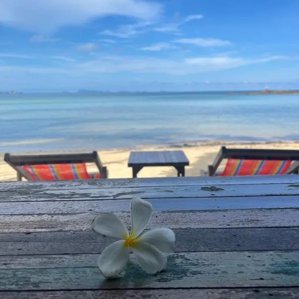 Benjamin's Hut, khách sạn ở Srithanu