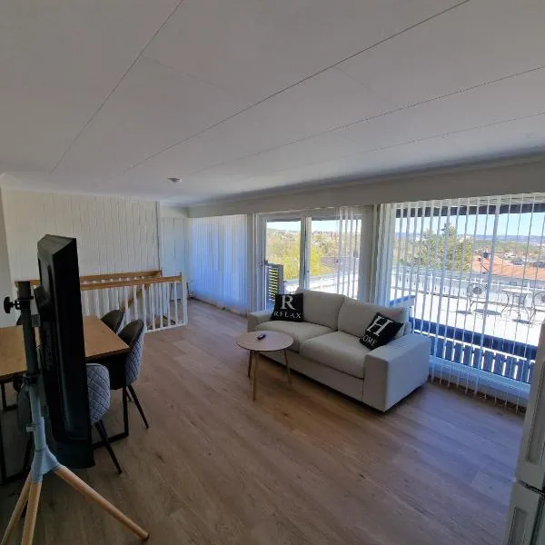 Comfortable Apartment Sleeps 6 B Near Kristiansand City Center, hotel a Kristiansand