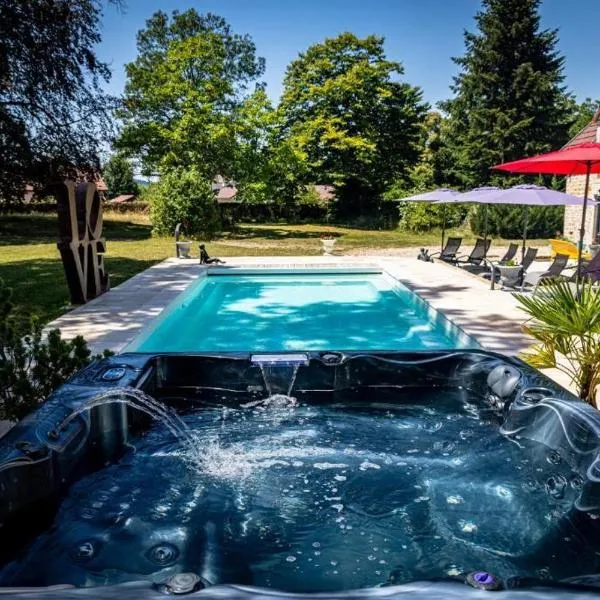 Le 49 Côté Parc & SPA, hotel di Domblans