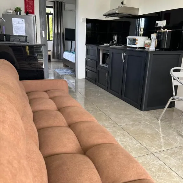 Serenity Apartments, hotel in Albion