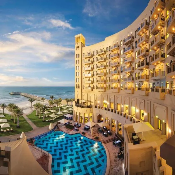Bahi Ajman Palace Hotel, Hotel in Adschman
