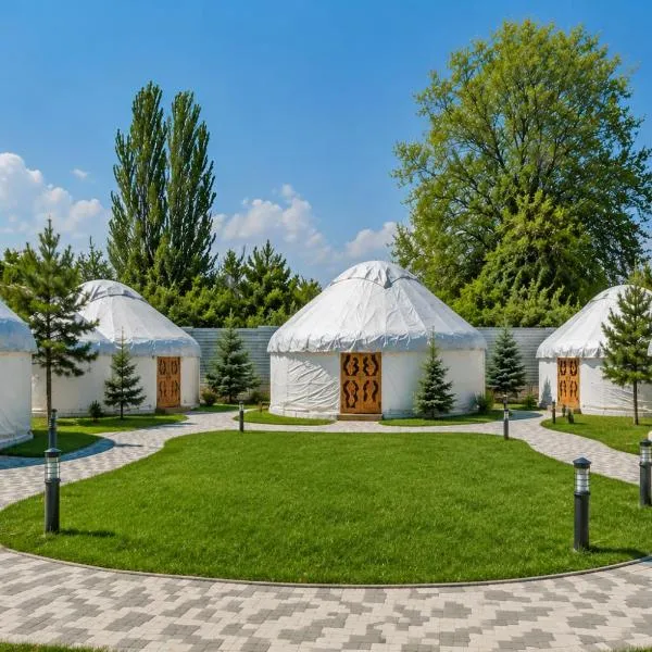 Komay Yurt Camp Karakol, hotel in Karakol