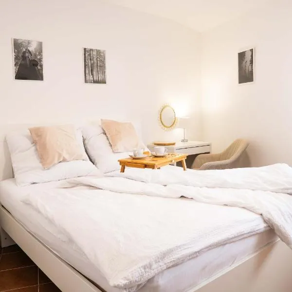 Malý domek u Prahy v Ladově kraji, hotel di Sulice
