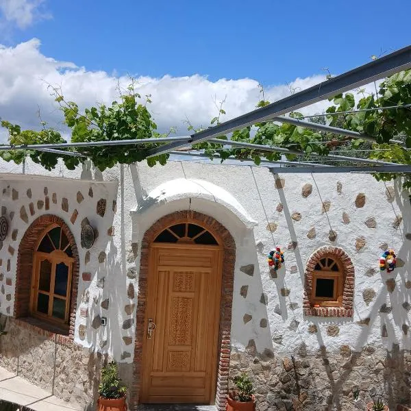 Blue House Town, מלון בשפשאוון