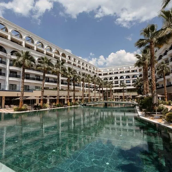 Lika Apartments, hotel in Golem