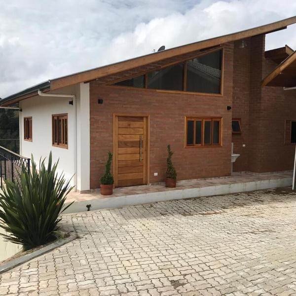 Casa completa com vista próximo ao Capivari