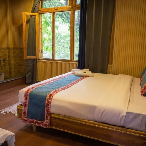 Sony Place Villa and Resort, hotel sa Kasol
