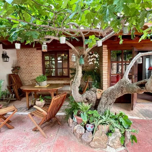 Casa Rural Vallehermoso, hotel in San Carlos del Valle