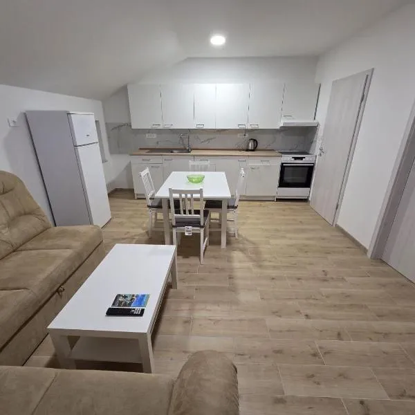 Apartma Pri Stevotu, hotel din Deskle
