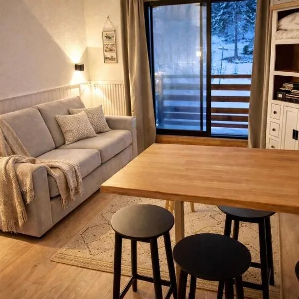 Appartement sur les pistes , résidence familiale App67, hotel en Mijoux