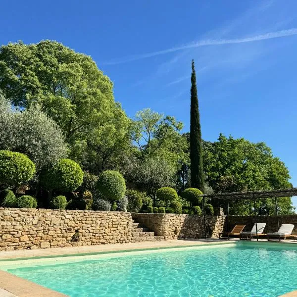 Mas d'Oleandre - Wellness & spa, adults only, hotel u gradu 'Montaren-et-Saint-Médiers'
