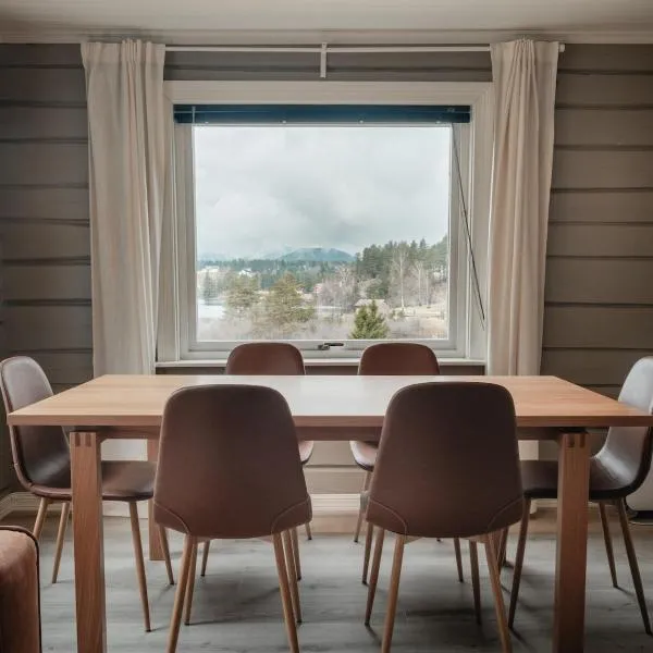 Secluded Farm by Lake & River in Telemark, hotel u gradu 'Drangedal'