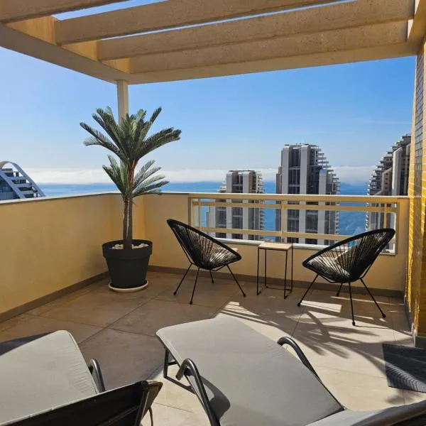 Penthouse Islamar - Benidorm, Hotel in Benidorm