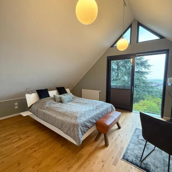 Huus Bellevue، فندق في Gleisweiler