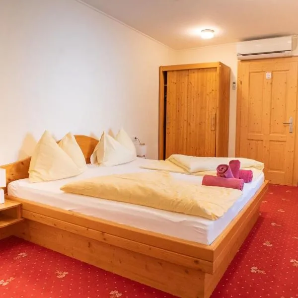 Gasthof zur Post Zenz am Faaker See, hotel u gradu Latschach