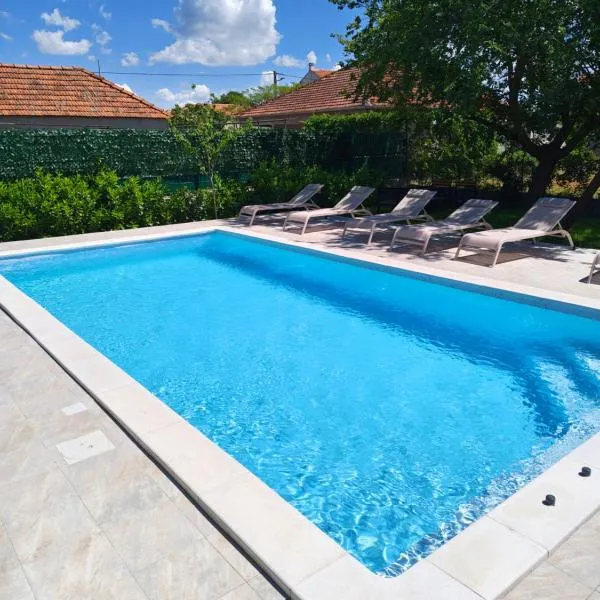Brigita- Private pool，比奧格勒納莫魯的飯店