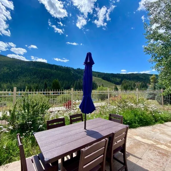 Red Hawk Lodge 2269 by SummitCove Lodging in Colorado, khách sạn ở Keystone