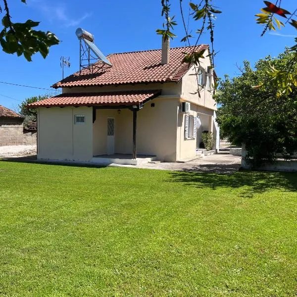 Eleni village House, hótel í Kamena Vourla