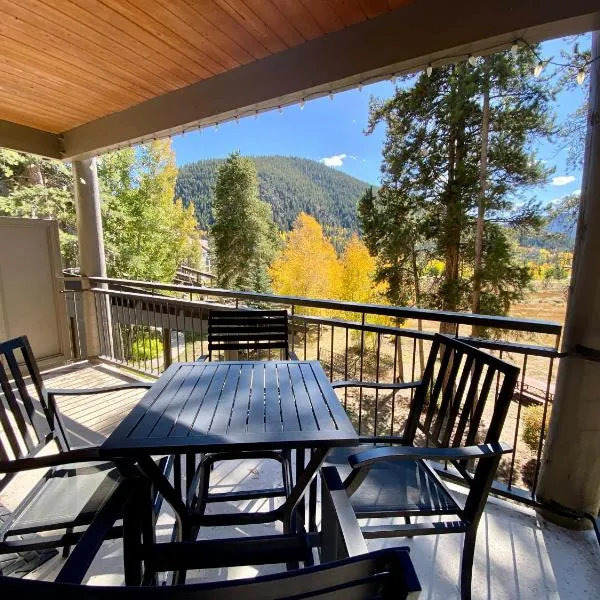 Pines 2167 by SummitCove Lodging in Colorado, hotel em Keystone