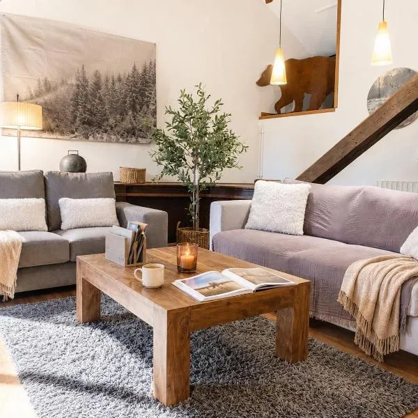 CaLQuEROL 2 penthouse in the downtown: Puigcerdà'da bir otel