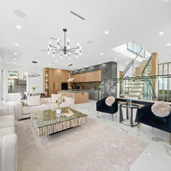 North Shore Luxe Villa, khách sạn ở North Vancouver