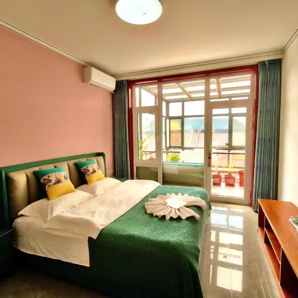 Jinshanling Great Wall Gubeikou Juyouyuan Homestay, hotel Kupejkouban