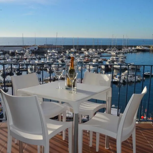 Apartaments la Catifa now with ELEVATOR!!!、パラモスのホテル