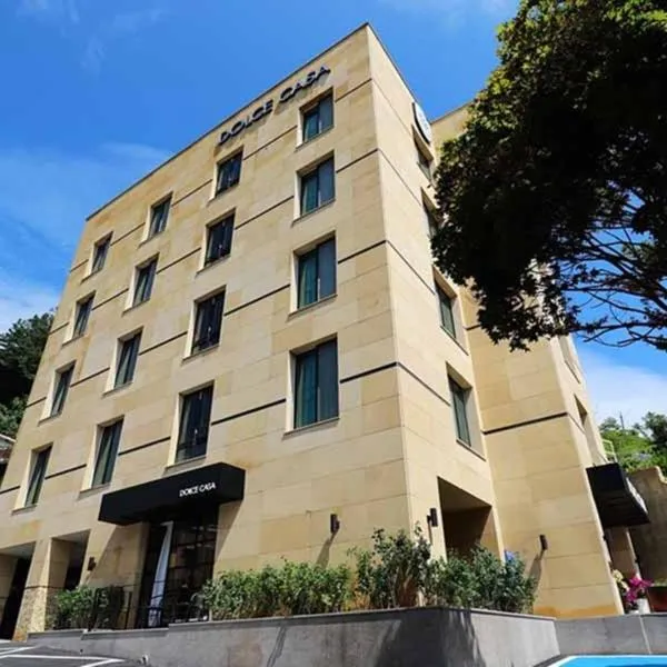 Namyangju Bukhangang dolcecasa hotel, хотел в Namyangju