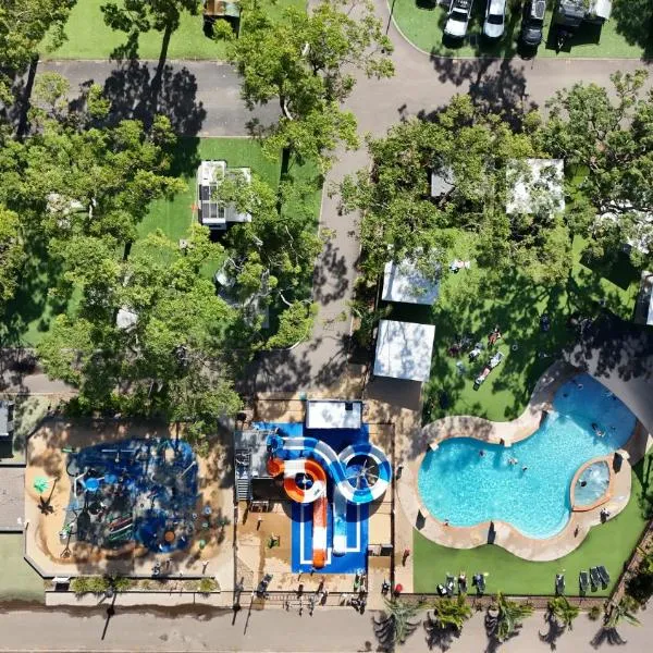 NRMA Ocean Beach Holiday Resort، فندق في أومينا