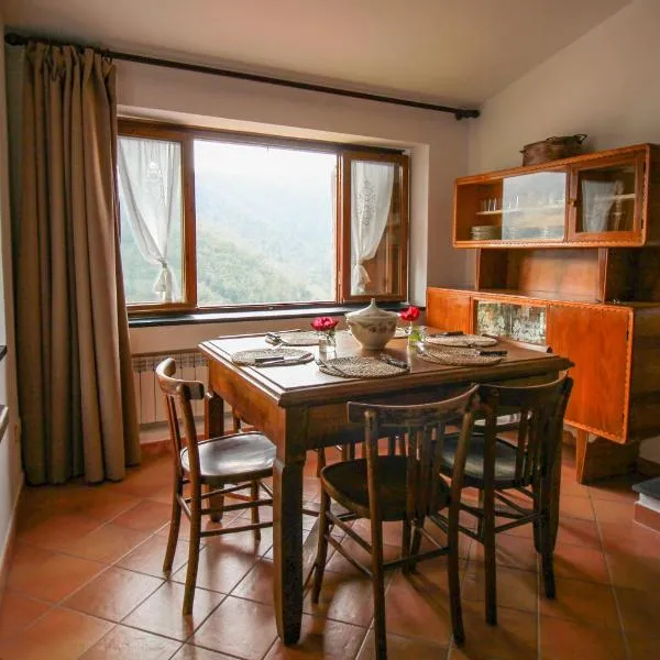 Come Una Volta - antica dimora ligure - We organize MTB tours e trekking tours, hotel em Apricale