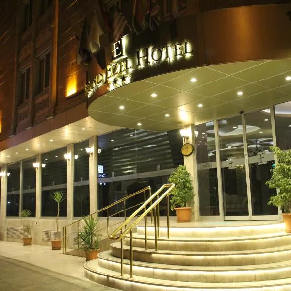 Grand Ezel Hotel, hotel em Tarsus