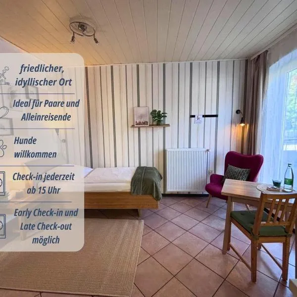 Wremen में, होटल Ferienwohnungen Haus Krabbe zentral & hundefreundlich, ideal für Paare und Alleinreisende, zwischen Bremerhaven und Cuxhaven