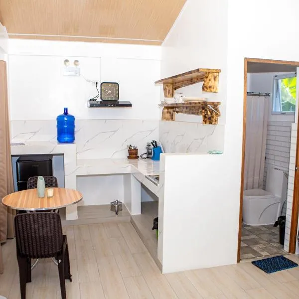 Bohol Lovers Homestay in Anda Bohol nearby beach, hotel em Anda