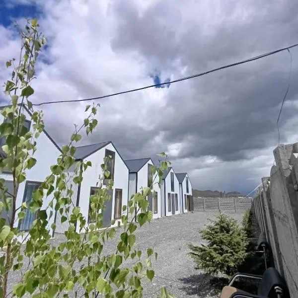 Naryn Barnhouses, hotelli kohteessa Naryn