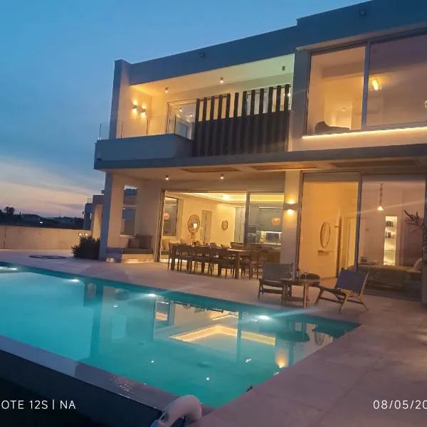Viesnīca Blue Aura Beach villa Larnaca pilsētā Perivolija
