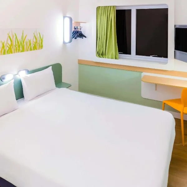 ibis budget Osasco, отель в городе Озаску