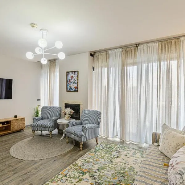 Woodland Apartment in Silver Mountain Resort, hotel in Poiana Brasov