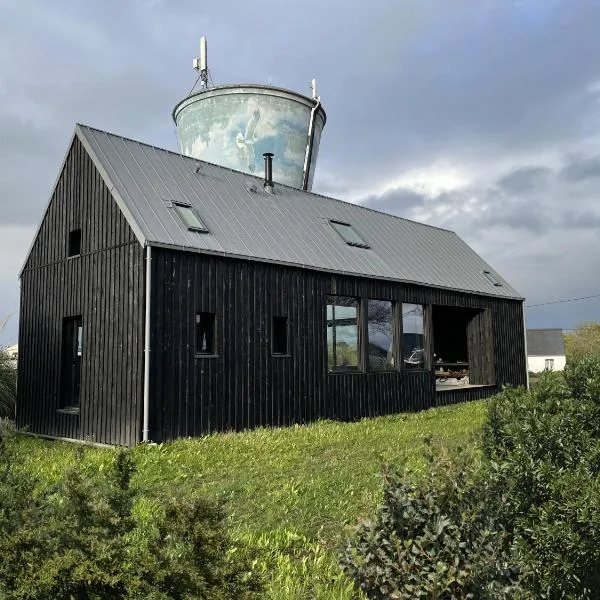 Wooden architect-designed house, hotel in Camaret-sur-Mer