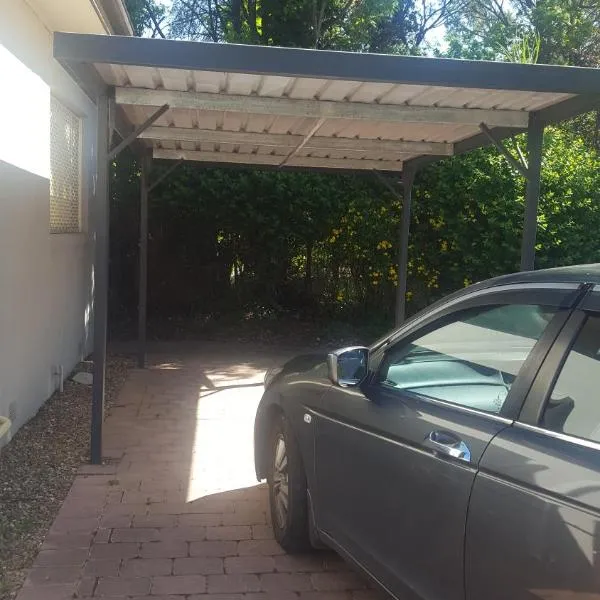 Flat in heart of Griffith, Hotel in Canberra