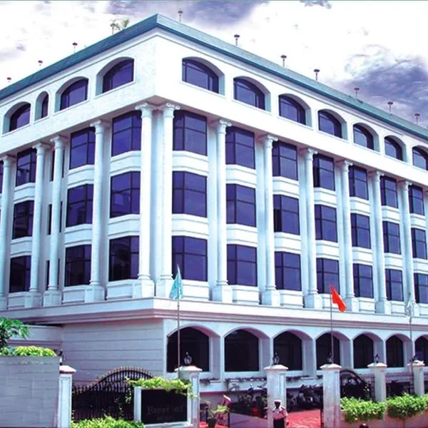 Royal Fort Hotel, hotel in Alipur