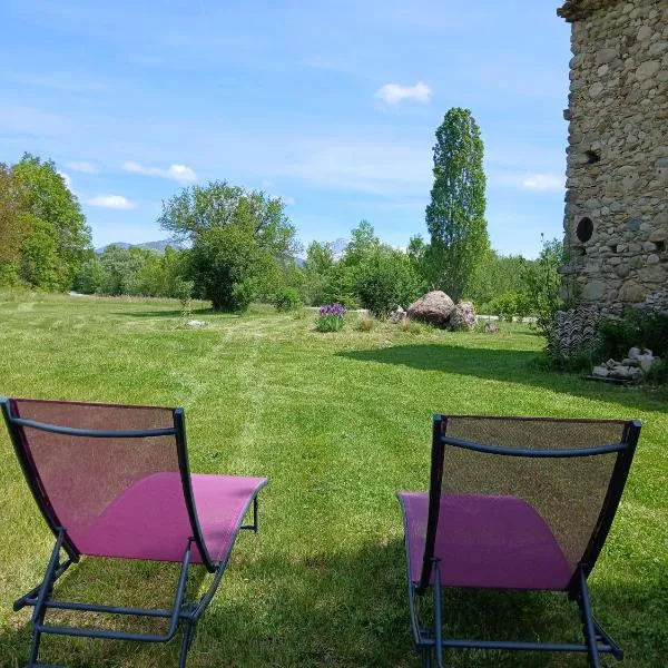 Les Gîtes Du Saro, khách sạn ở Chabestan
