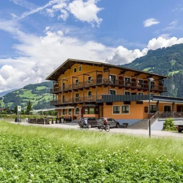 Sidan Hotel Restaurant & Pizzeria, hotel i Schwendau