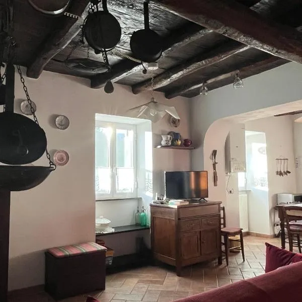 Casa nel borgo - A Rigadèa, hotel en Groppo
