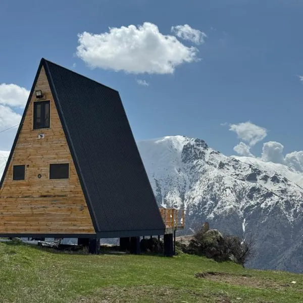 SapsanLodge, hotelli kohteessa Artabuynkʼ