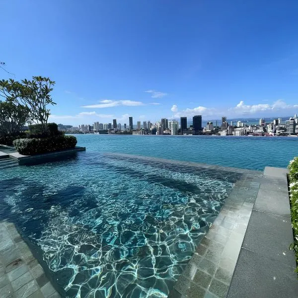 Beacon Executive Suite by stayCATion Homestay, hotel di George Town