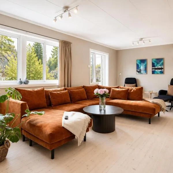 Central 5 Bedroom Villa with Svolværgeita View, hotelli Svolværissä
