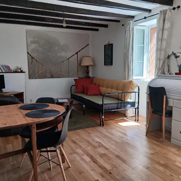 Studio cosy au calme entre Nantes et Rennes nature et détente, ξενοδοχείο σε Conquereuil
