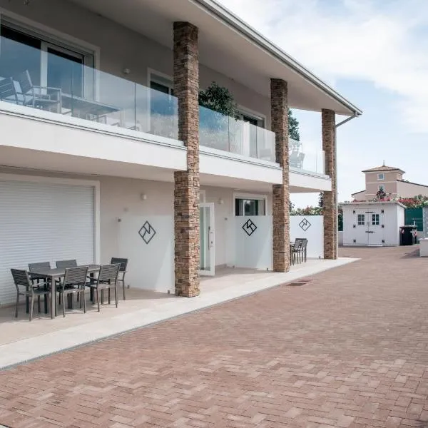 Viesnīca K Modern Apartments pilsētā Pacengo di Lazise